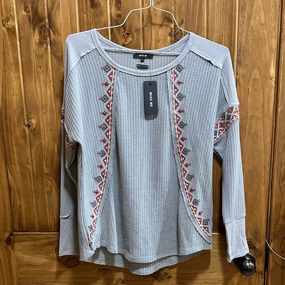 Miss Me Tops - Miss Me Gray and Red Patterned Long Sleeve Top